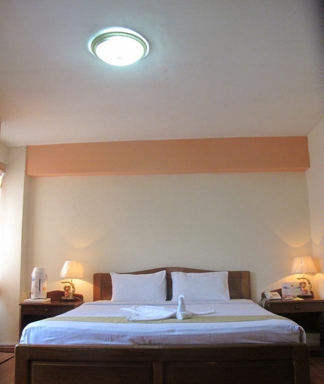 City Star Hotel Yangon Room photo